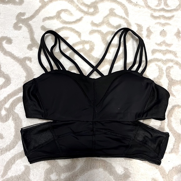 Lululemon sports bra - Picture 1 of 3